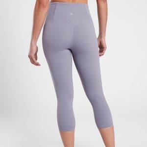 Athleta Elation Capri - Tempest Violet 2X